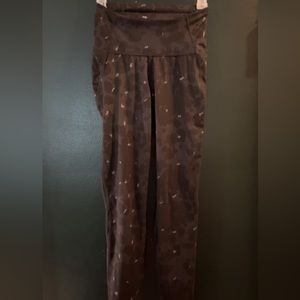 Black and grey marble print athletic leggings! Thrifted but never worn by me
